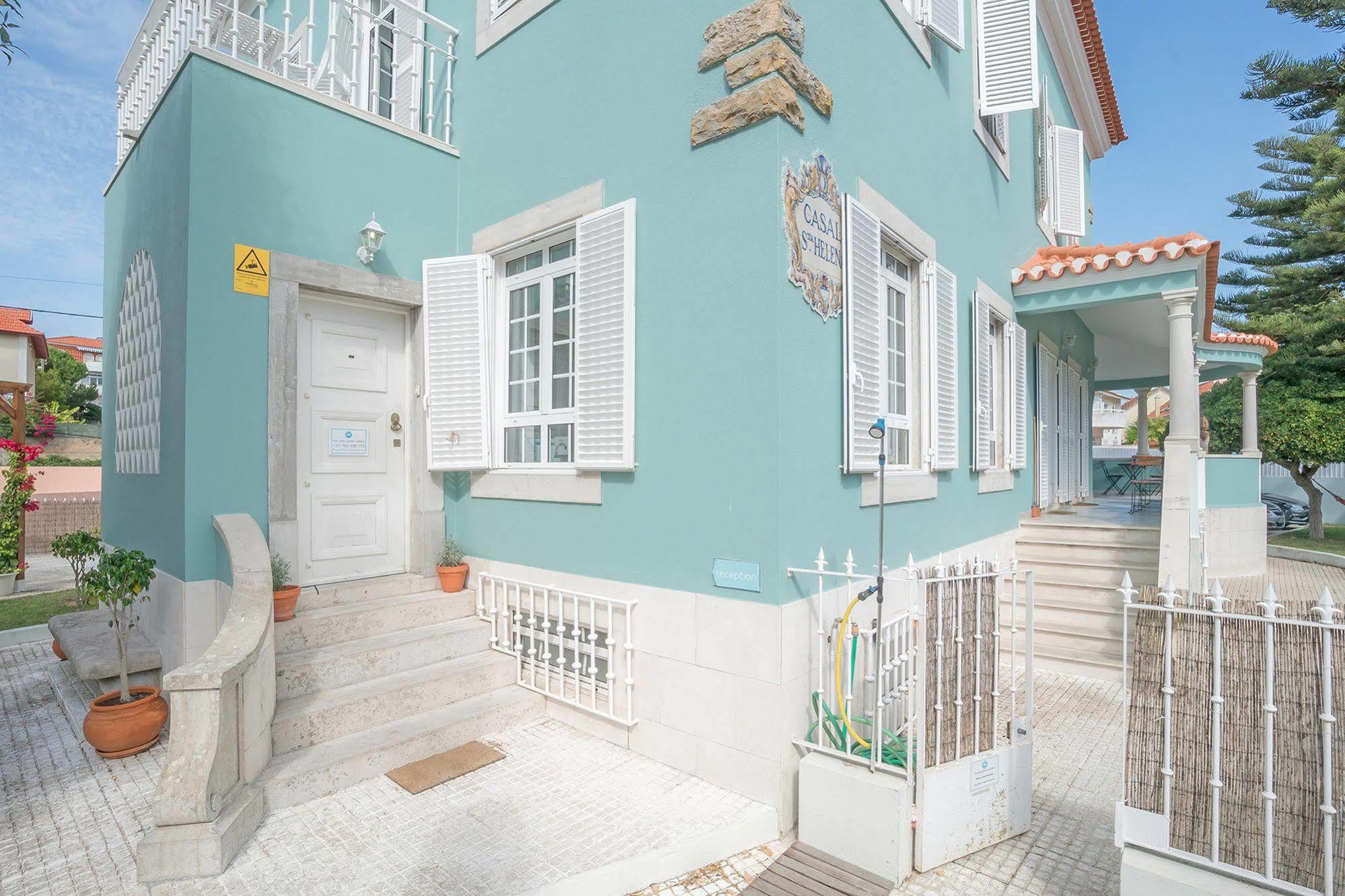 Blue Boutique Hostel & Suites Эшторил Экстерьер фото